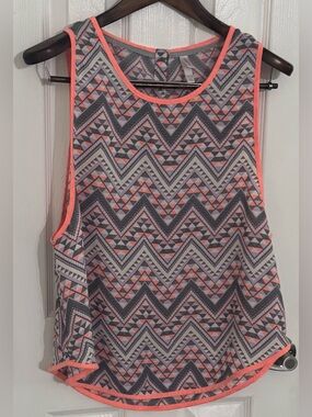 Xhilaration Gray and Coral Zigzag Tank Top